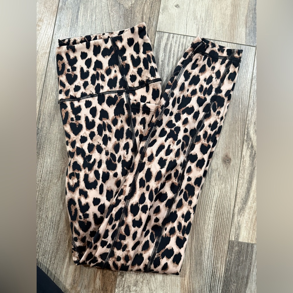 Victoria's Secret Leopard Print Leggings